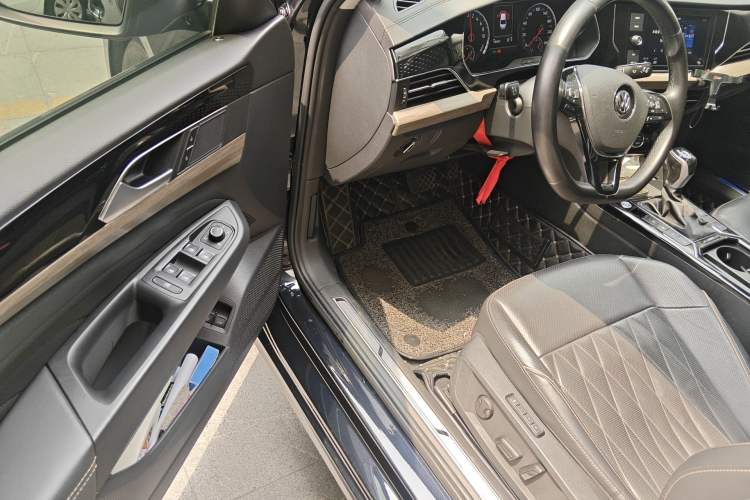 Used Volkswagen Passat New Energy 2019 430 PHEV Hybrid Luxury Edition Driver Seat