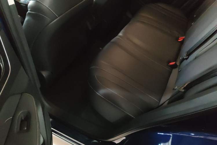 Used Venucia V 2021 260T Idol Edition