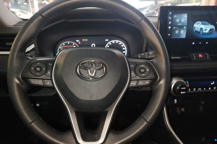 Used Toyota Wildlander 2023 2.0L CVT Four-Wheel Drive Luxury PLUS Edition
