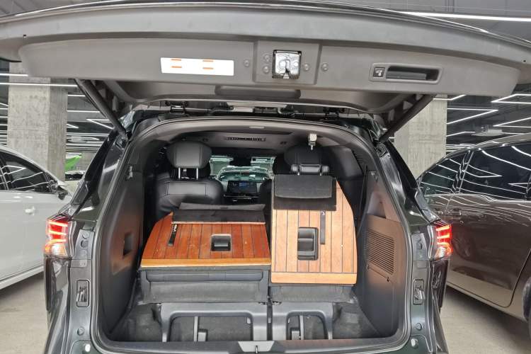 Used Toyota Sienna 2021 2.5L Hybrid Ultimate Edition