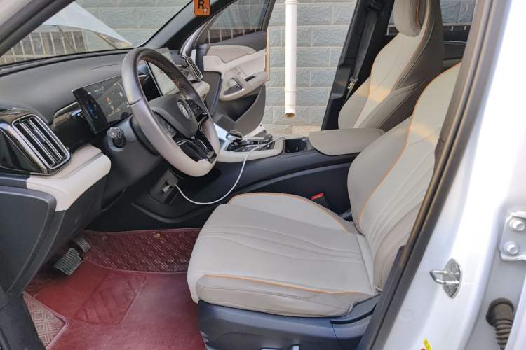 Used BYD Song Pro New Energy 2024 HONOR Edition DM-i 71KM Leading Model Left Front Seat