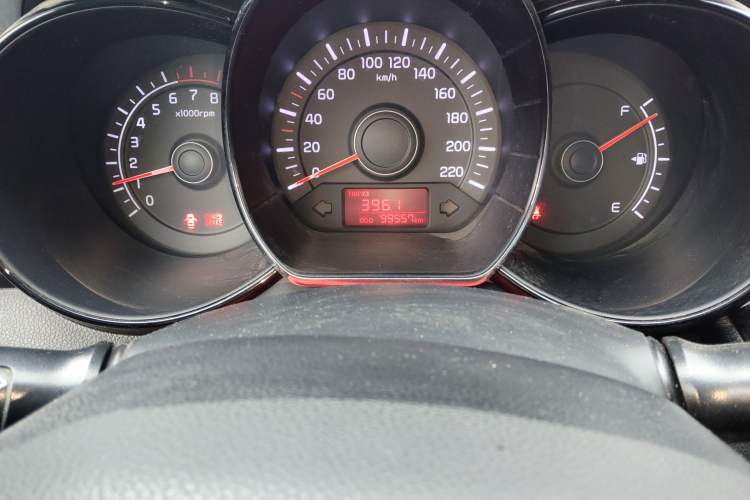 Used Kia K2 2012 Hatchback 1.4L MT GLS Commemorative Edition