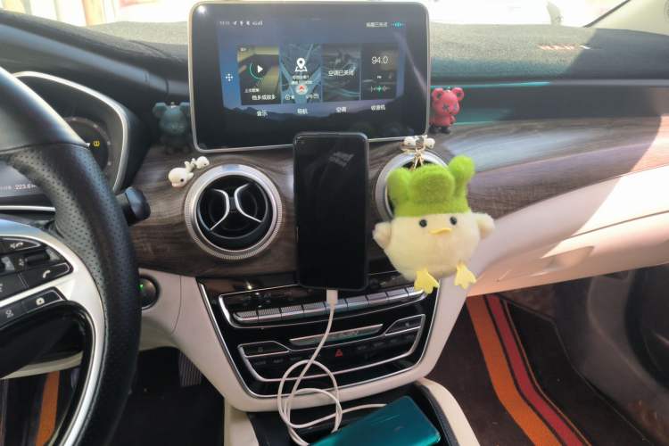 Used BAIC Beijing EU5 2018 R500 Smart Wind Edition Audio And AC Panel