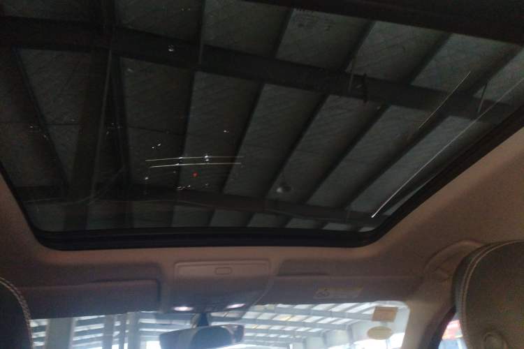 Used Volkswagen Tiguan L 2018 330TSI Automatic Two-Wheel Drive Luxury Edition Headliner