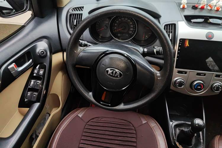 Used Kia Forte 2016 1.6L MT GL