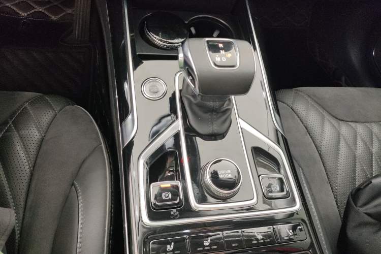 Used Hongqi HS5 2022 Revised Version 2.0T Smart Connect Flagship Edition
