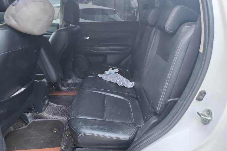 Used Mitsubishi Outlander 2016 2.4L 4x4 Elite Edition 5 Seats
