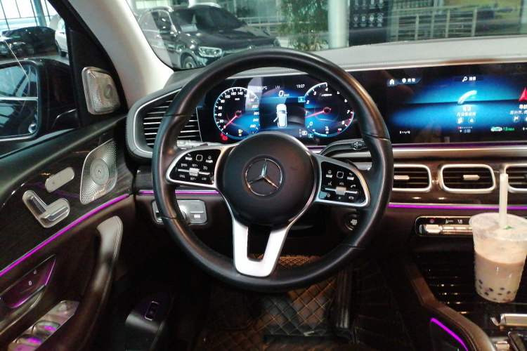 Used Mercedes-Benz GLE 2022 GLE 350 4MATIC Stylish Model Steering Wheel