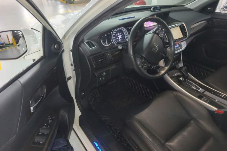 Used Honda Accord 2014 2.4L EX Luxury Edition Driver Seat