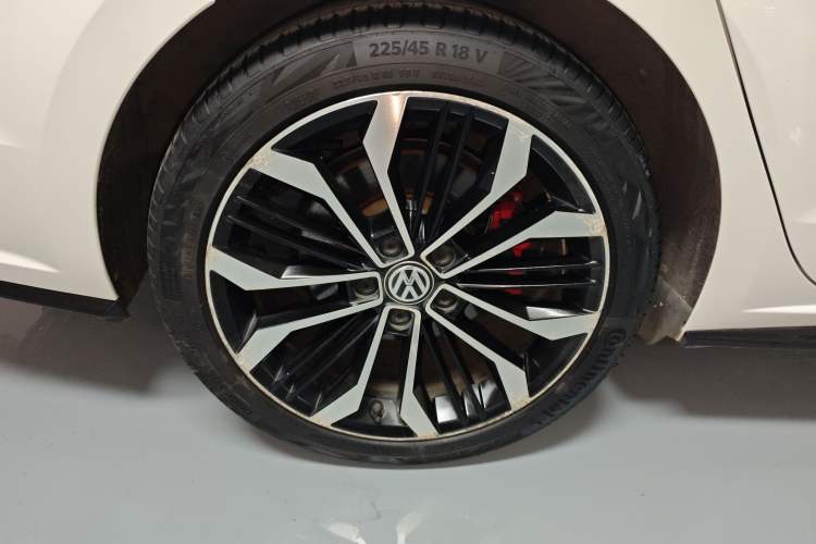 Used Volkswagen Lamando 2017 2.0T GTS
