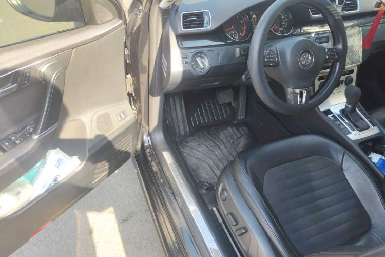 Used Volkswagen Magotan 2015 1.8TSI Luxury Model Driver Seat