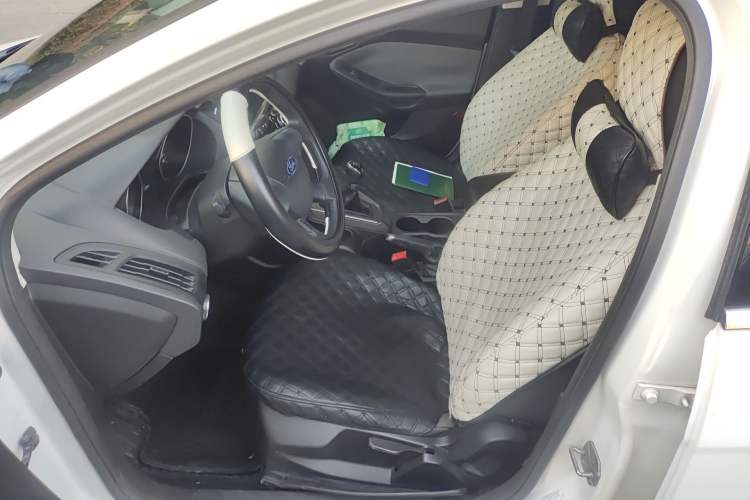 Used Ford Focus 2012 Hatchback 1.6L Manual Comfort Model