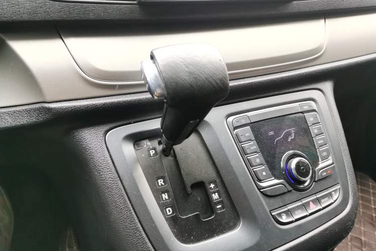 Used SAIC MAXUS G10 2019 Facelift PLUS 2.0T Automatic Smart Edition China VI Standard