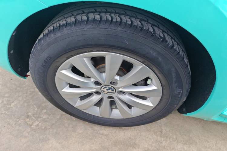 Used Volkswagen Beetle 2015 180TSI model
