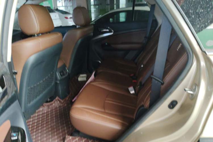 Used BYD Tang New Energy 2015 2.0T Four-Wheel-Drive Flagship Model Left Rear Seat