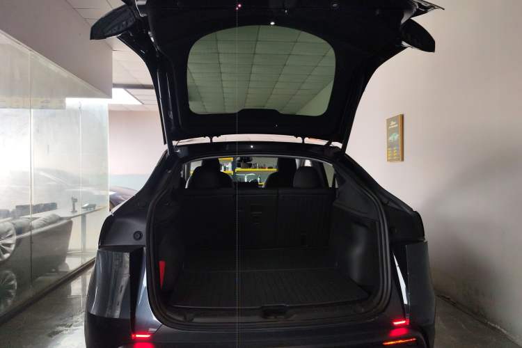 Used Tesla Model Y 2025 Long-Range All-Wheel Drive First Edition Trunk