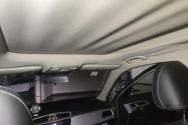 Used Geely Auto Emgrand X7 Sport 2016 1.8TD Automatic ZhiShang Model Headliner