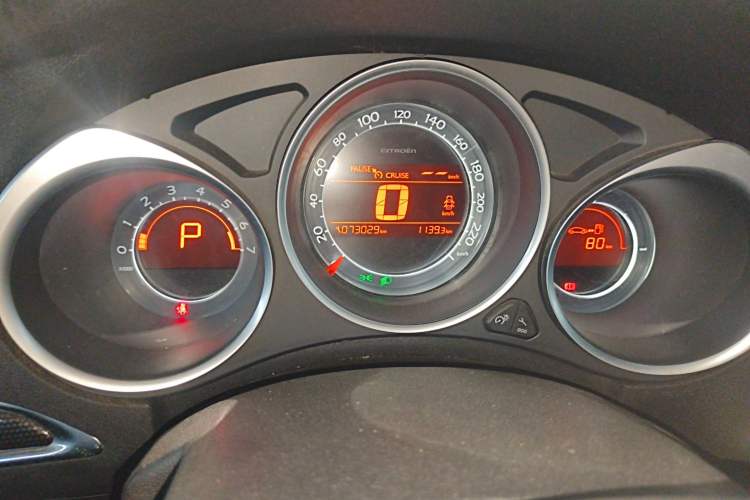 Used Citroen C4L 2013 1.6 THP Automatic Impression Edition Odometer Close Up