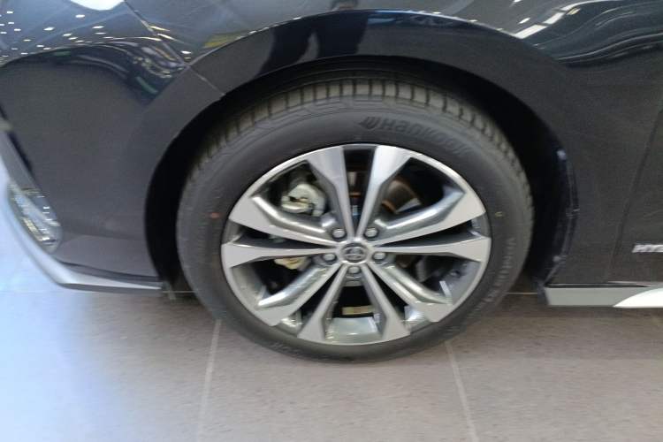 Used Toyota Granvia 2023 2.5L Hybrid Prestige PLUS Edition
