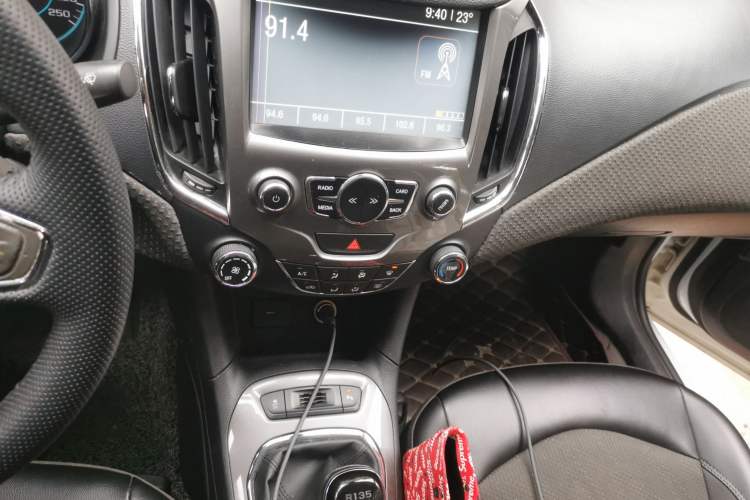 Used Chevrolet Cruze 2015 1.5L Manual Elite Edition Audio And AC Panel