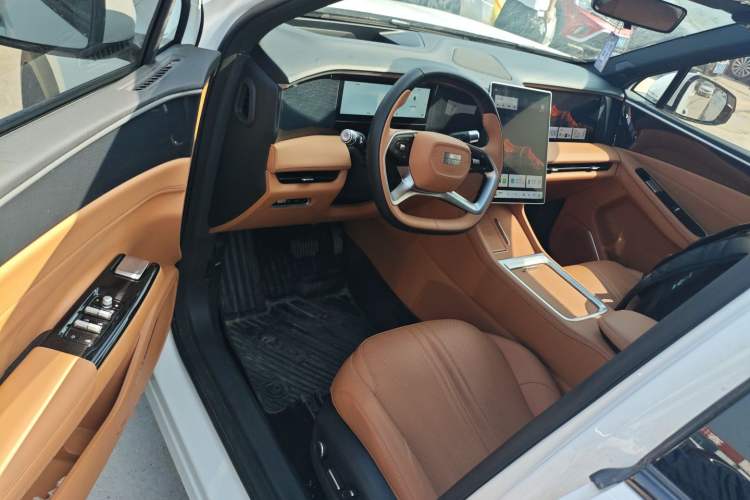 Used Geely Galaxy L7 2025 EM-i 115km Exploration+ Edition Driver Seat