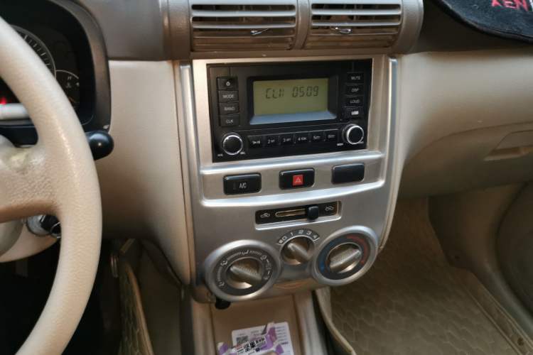 Used FAW Senya M80 2011 1.3L Manual 5 Seats