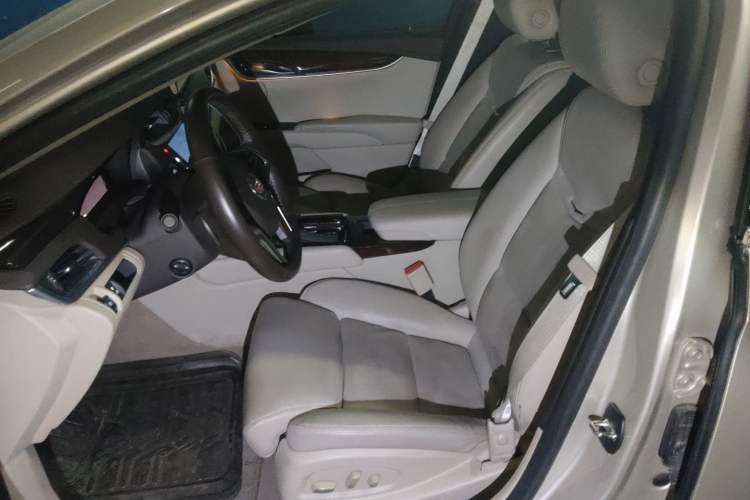 Used Cadillac XTS 2013 28T Luxury Model Left Front Seat