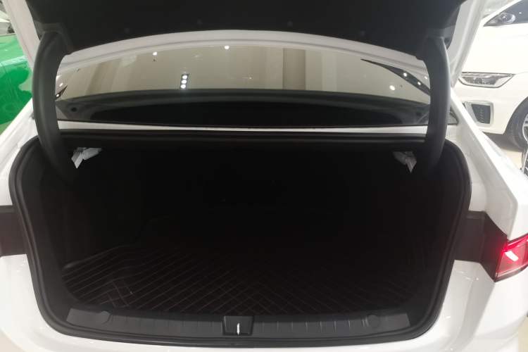 Used BYD Qin PLUS 2023 Champion Edition EV 420KM Superior Model Trunk