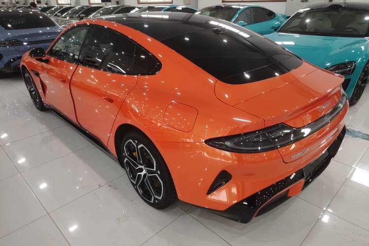 Used Xiaomi Auto SU7 2024 Rear-Drive Long-Range Intelligent Driving Version