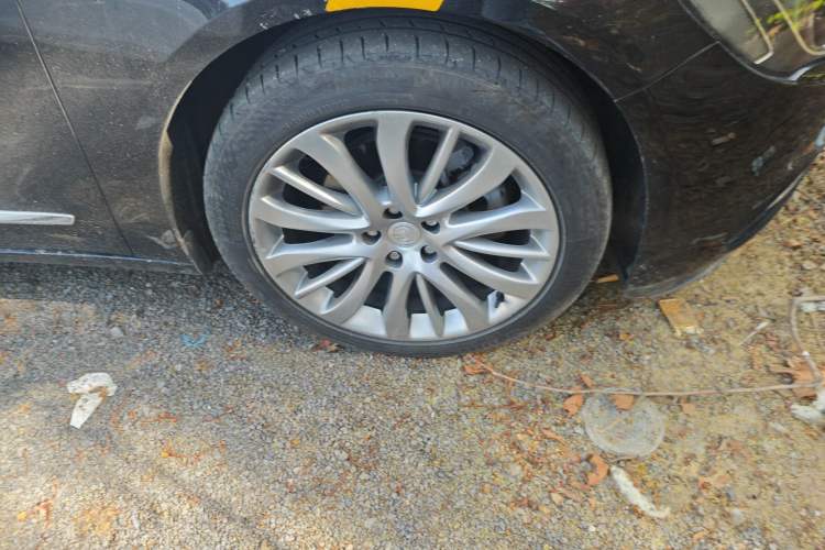 Used Buick LaCrosse 2018 28T Luxury Model
