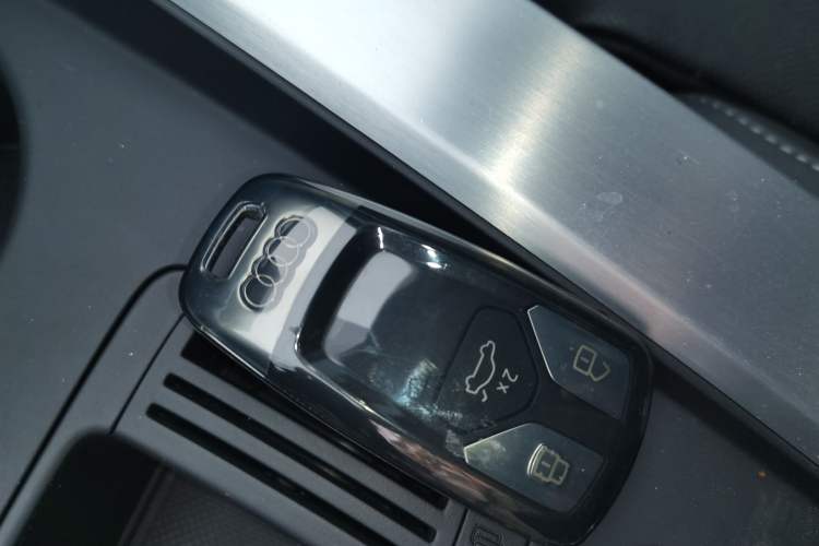 Used Audi A4L 2024 40 TFSI Fashion Dynamic Model
