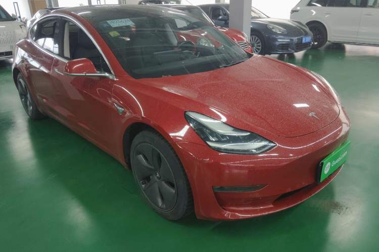 Used Tesla Model 3 2019 Long-Range Rear-Wheel-Drive Version Front Right 45 Deg