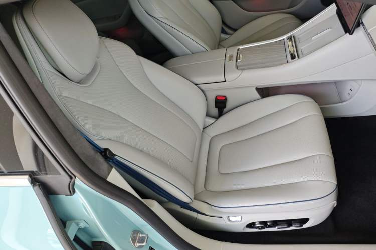 Used Hima Luxeed S7 2025 705 km Max