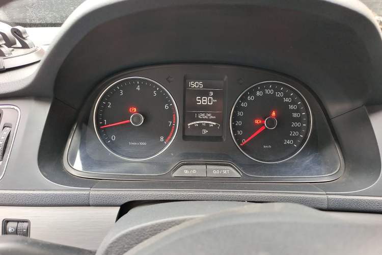 Used Volkswagen Lavida 2013 Restyled Classic 1.6L Manual Comfort Edition Instrument Cluster