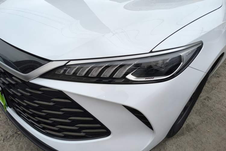 Used BYD Qin PLUS 2025 DM-i Smart Drive 55KM Leading Model