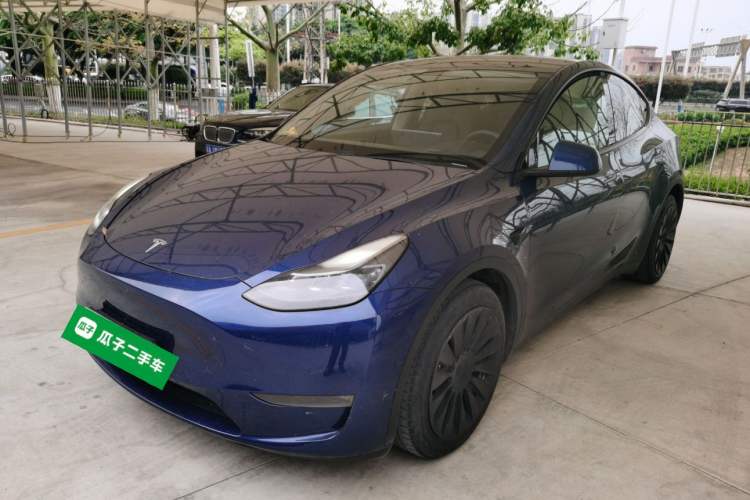 Used Tesla Model Y 2021 Long-Range All-Wheel-Drive Version 3D7