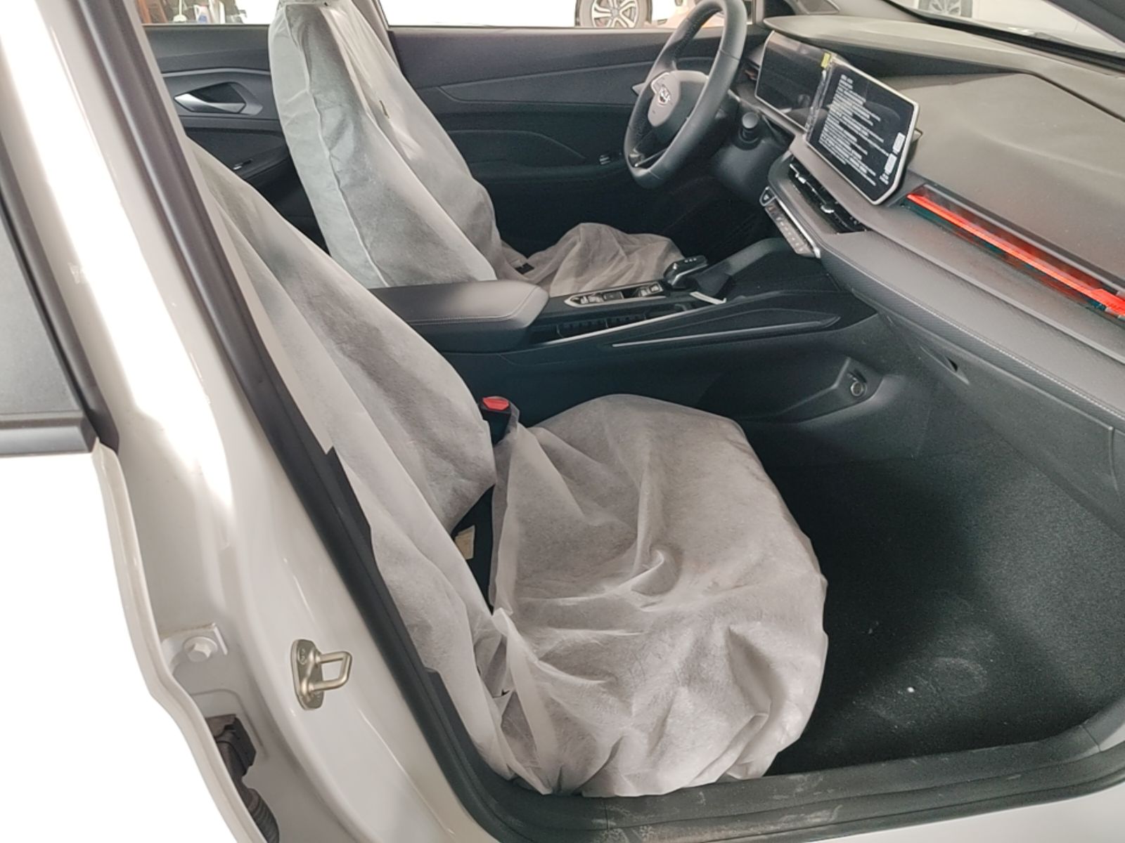 Geely Auto Binray 2024 Binrui COOL 1.5T DCT Longteng Edition — снимка 19