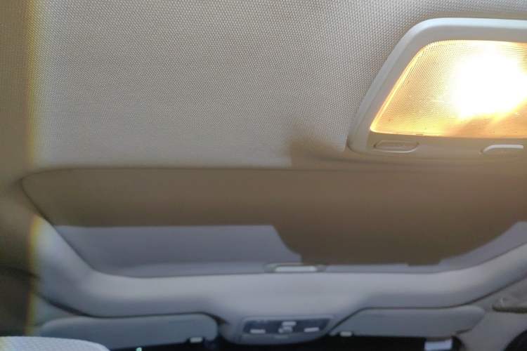 Used Hyundai Tucson 2009 2.0L Automatic Two-Wheel Drive with Sunroof
