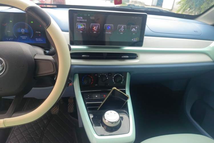 Used Dongfeng NAMMI BOX 2022 Revised Light Wind Edition 201 km Standard Version