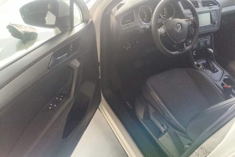 Used Volkswagen Tiguan L 2017 330TSI Automatic Two-Wheel Drive Luxury Edition
