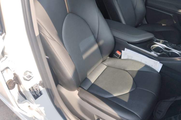 Used Toyota Camry 2021 2.0G Luxury Edition