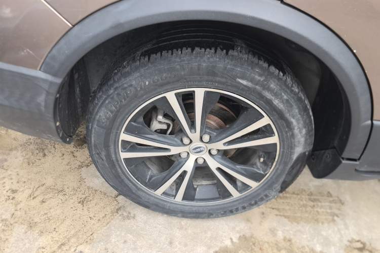 Used SWM X7 2016 1.8L Manual Comfort Version 7 Seats Exterior 5