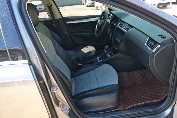 Used Skoda Octavia 2015 1.6L Automatic Yijie Edition