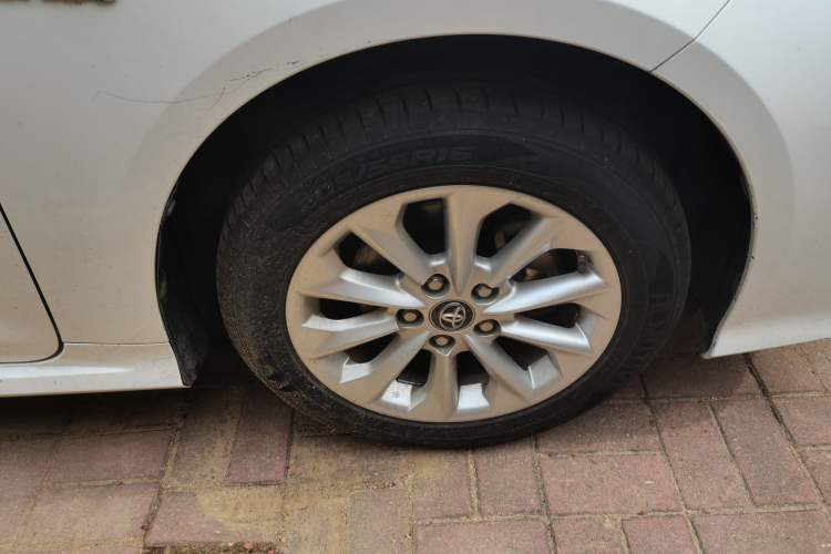 Used Toyota Corolla 2019 Dual-Engine 1.8L E-CVT GL-i Elite Edition Right Front Wheel Hub