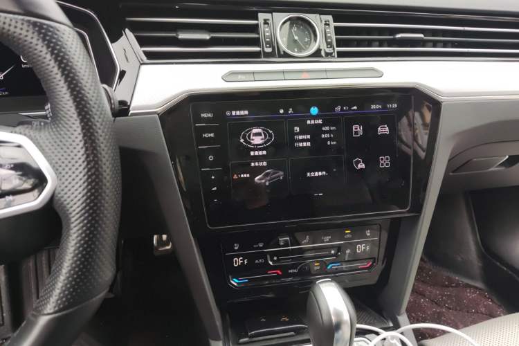 Used Volkswagen Magotan 2023 2 Million Units Commemorative Edition 330TSI DSG Luxury Version Audio And AC Panel