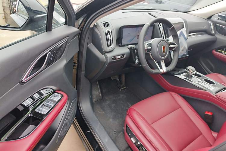 Used Hongqi HS3 PHEV 2025 Model 125km Jingwei 2 Millionth Anniversary Edition
