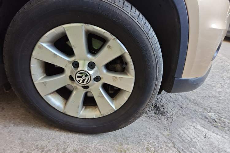 Used Volkswagen Tiguan 2012 1.8TSI Automatic Two-Wheel Drive Trend Edition Right Front Wheel Hub