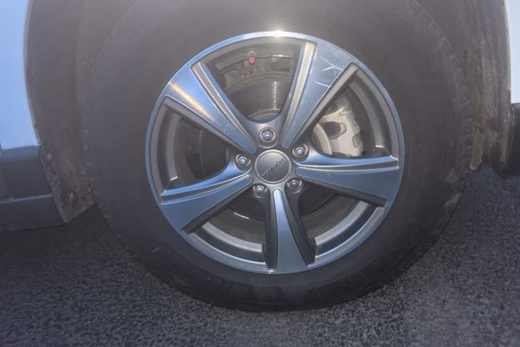 Used Haval H6 2017 Blue Label Sport Edition 1.5T Manual Two-Wheel Drive Elite Model Right Front Wheel Hub