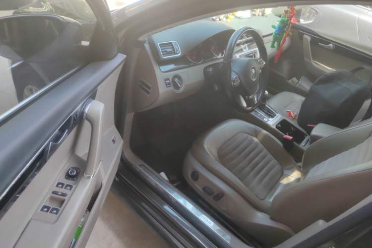 Used Volkswagen Magotan 2015 Facelift 1.8TSI Luxury Model
