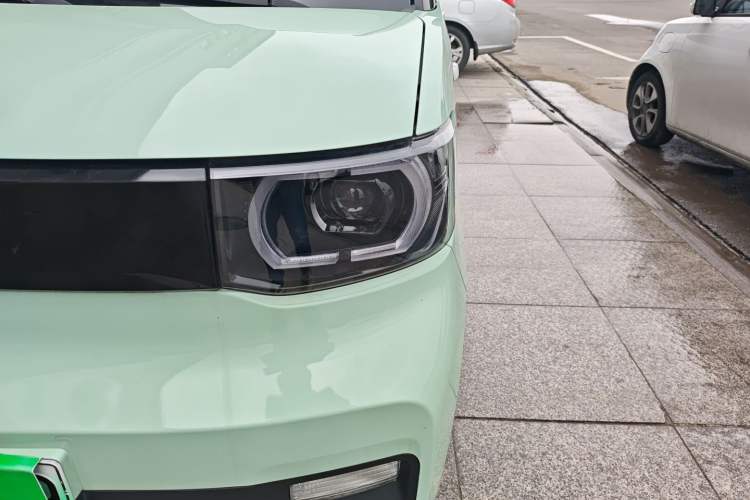 Used Wuling Hongguang MINIEV 2021 Macaron Premium Model – Lithium Iron Phosphate Left Front Headlight